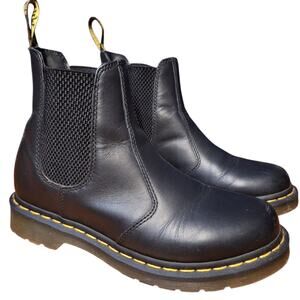 Doc martens womens size 8 2976 smooth leather chelsea pull on boot black ankle